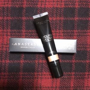 Anastasia Liquid Highlight